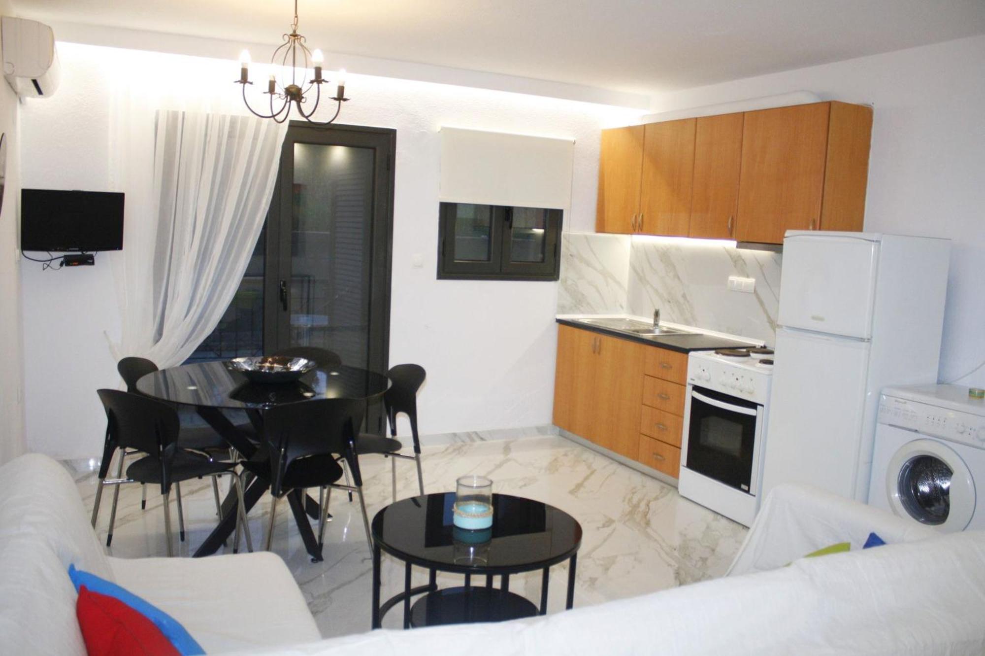 Salonikiou Beach Apartments & Villas Agios Nikolaos  Buitenkant foto