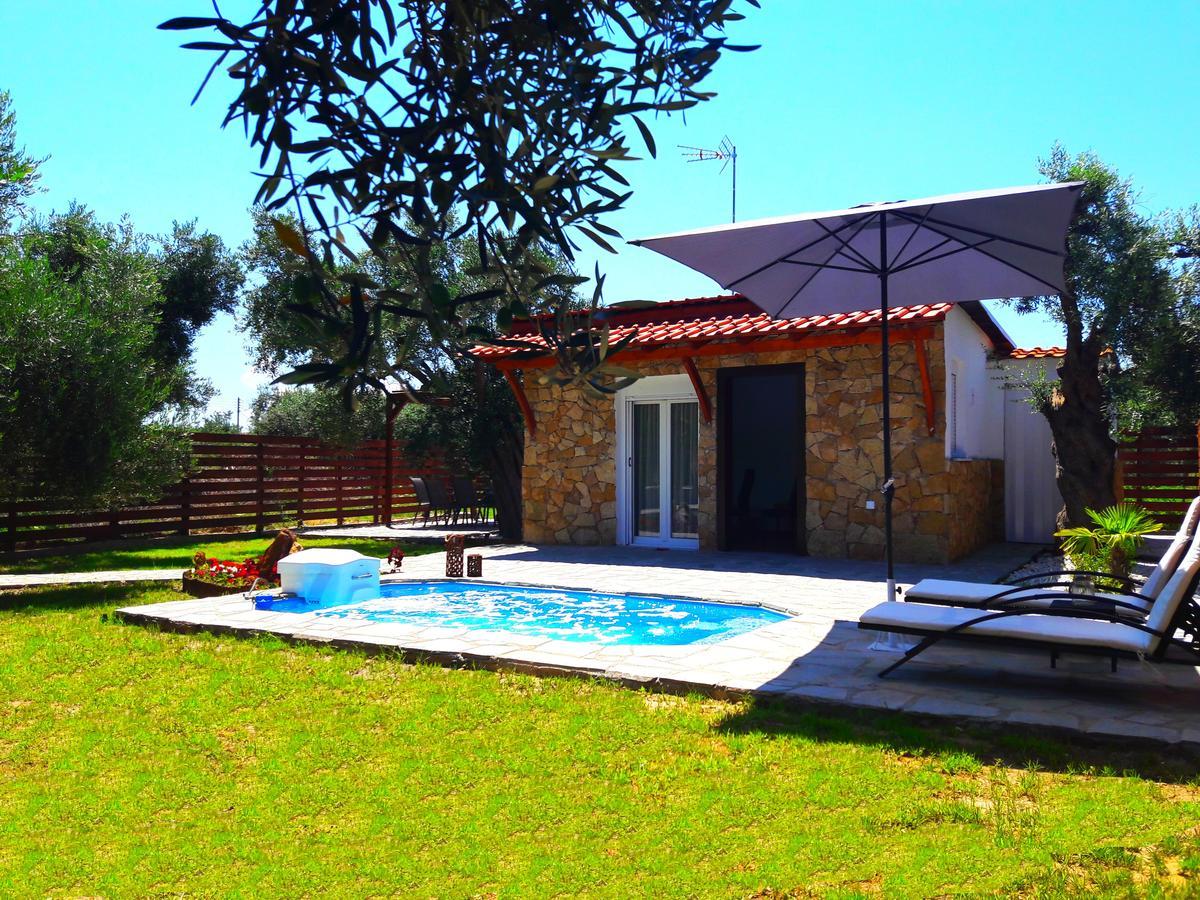 Salonikiou Beach Apartments & Villas Agios Nikolaos  Buitenkant foto