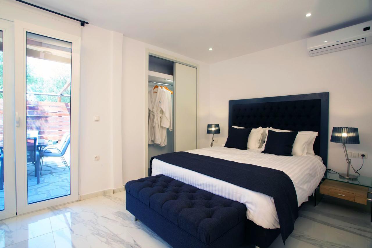 Salonikiou Beach Apartments & Villas Agios Nikolaos  Buitenkant foto
