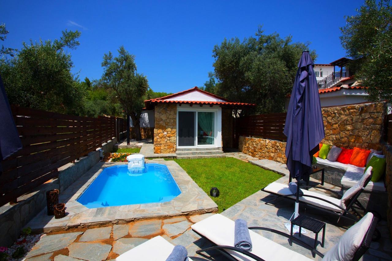 Salonikiou Beach Apartments & Villas Agios Nikolaos  Buitenkant foto