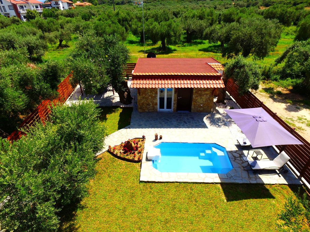Salonikiou Beach Apartments & Villas Agios Nikolaos  Buitenkant foto